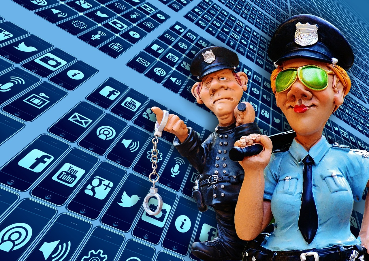 Navigating the Dangers of Catfishers on Social Media